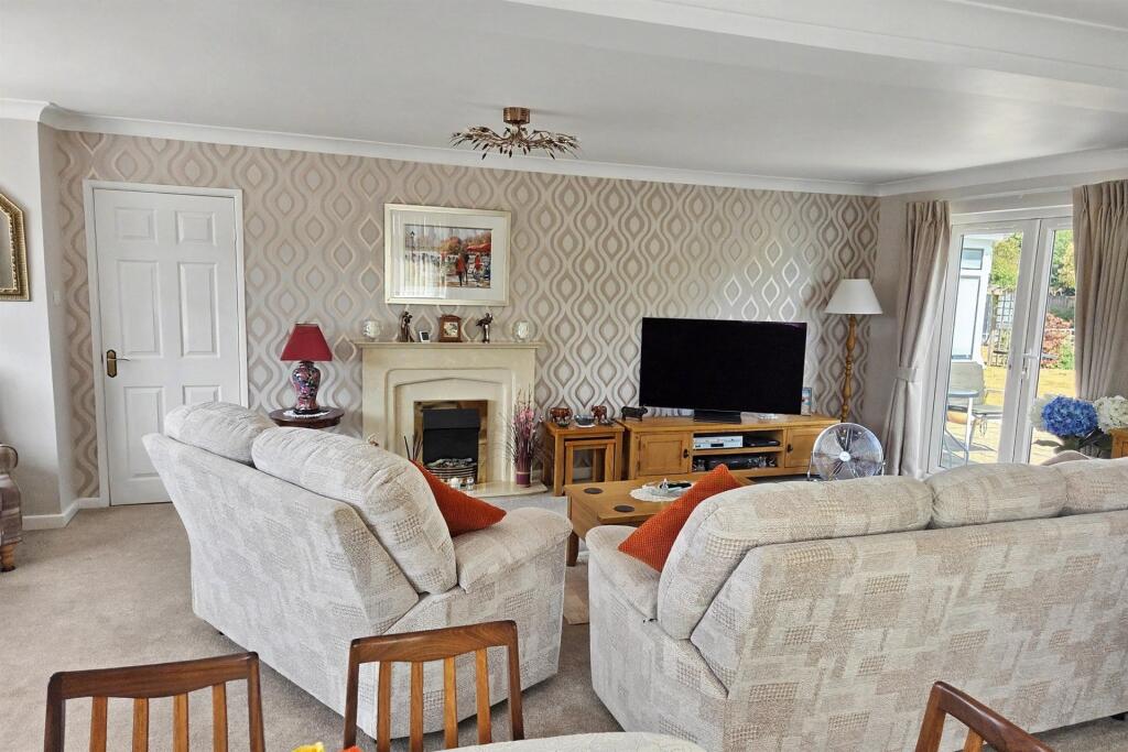 Verwood photo 5