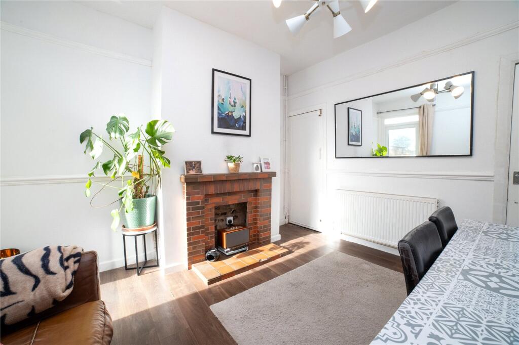 House in Ashfield, Sutton in Ashfield, Nottinghamshire - View 4