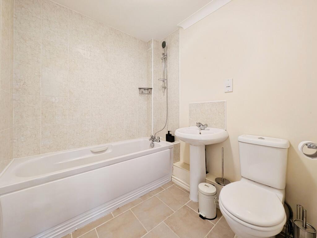 Apartment in Newcastle upon Tyne, North Gosforth - More