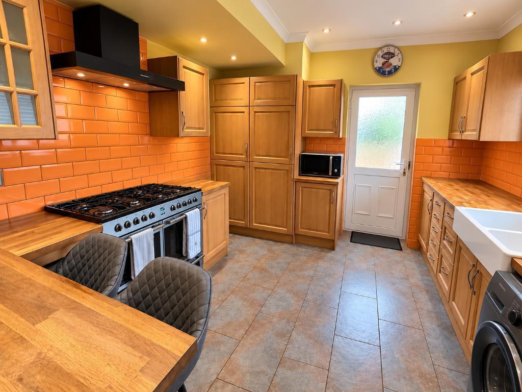 House in London - View 2
