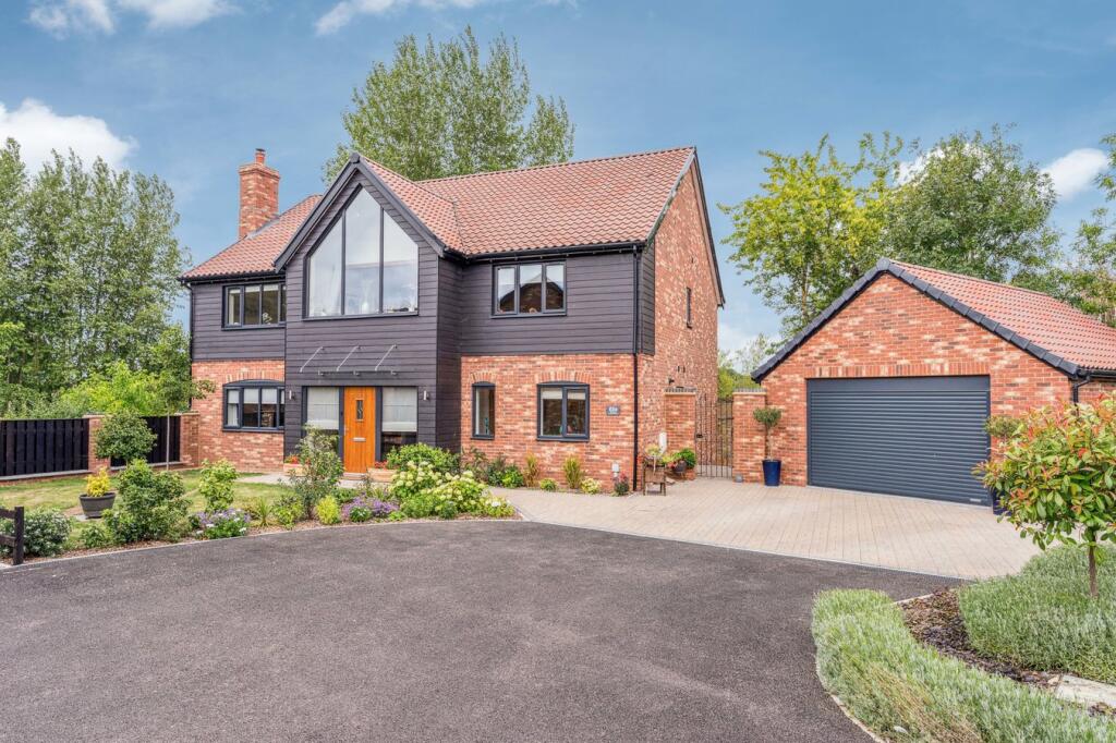 Main image of property: High Street, Henlow, SG16