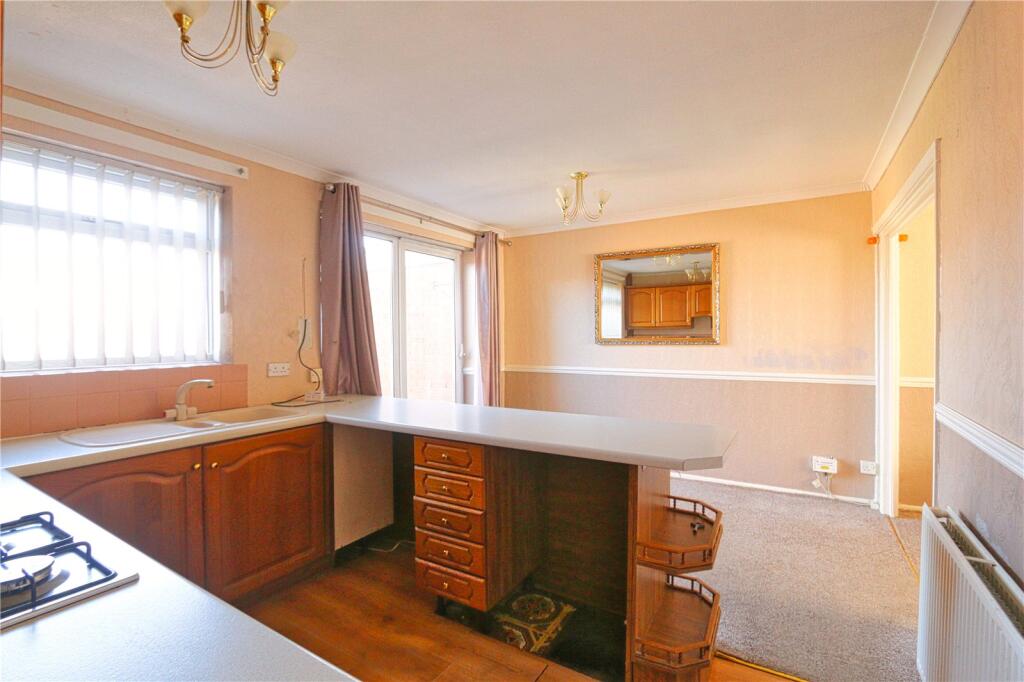 House in Tameside, Greater Manchester - View 3