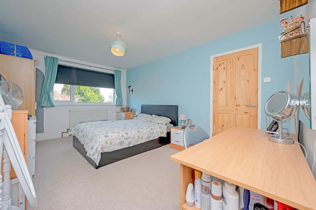 House in Desborough, North Northamptonshire - More