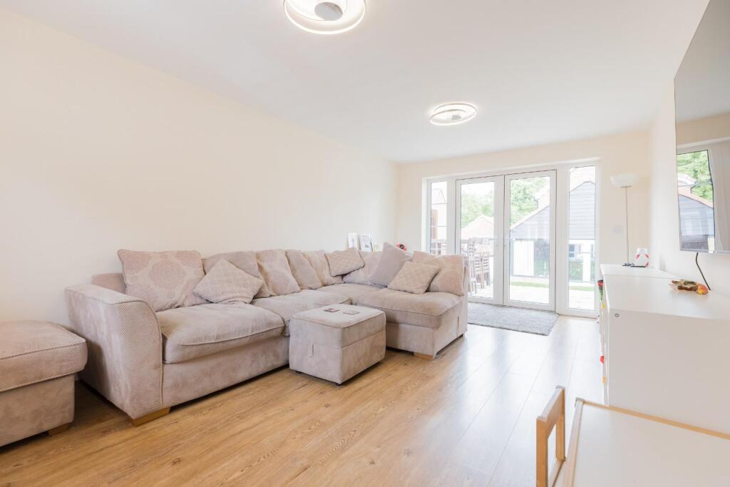 House in Uttlesford, Little Dunmow - More