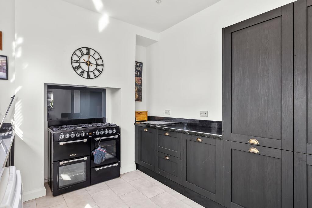 Beanlands Parade, Ilkley, LS29 photo 3