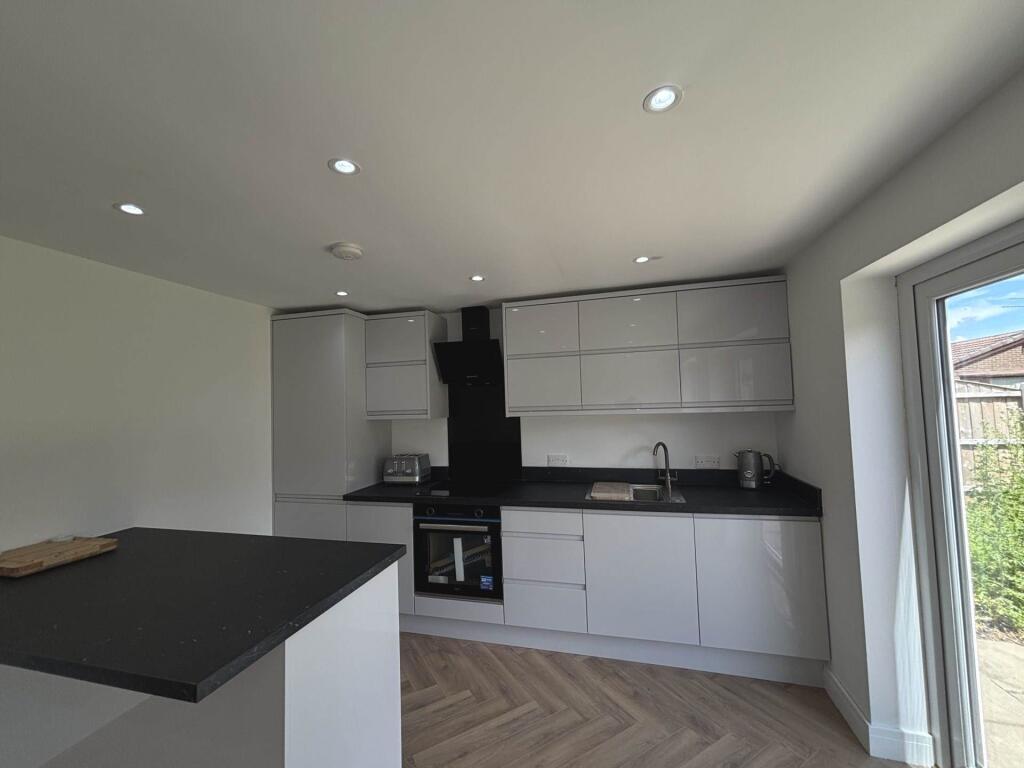 House in Oldham - View 5
