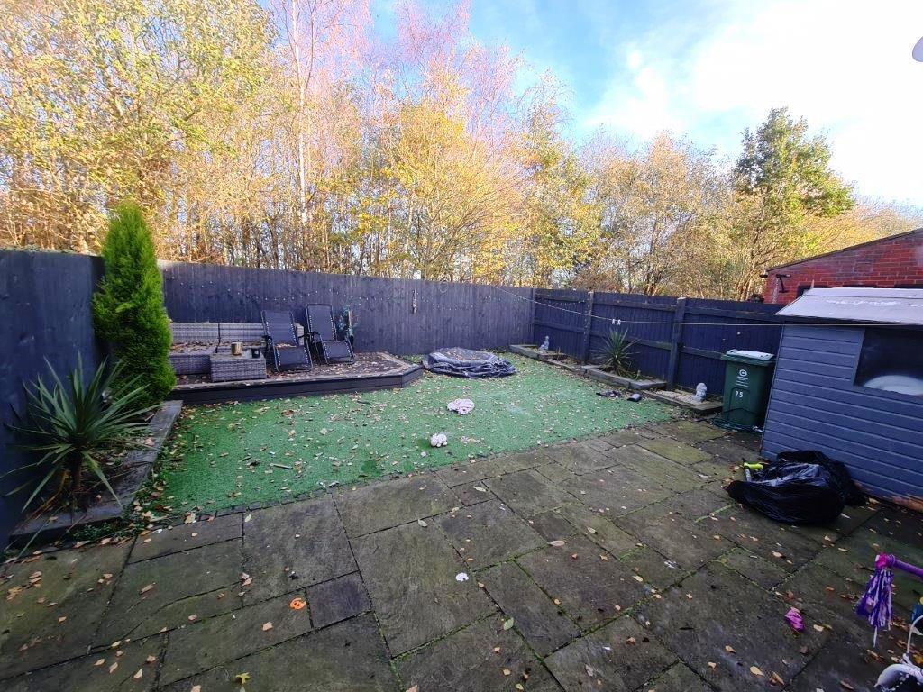House in Oldham, Greater Manchester - View 5