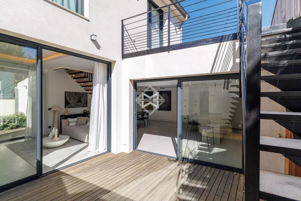 Main image of property: Provence-Alps-Cote d`Azur, Alpes-Maritimes, St-Jean-Cap-Ferrat