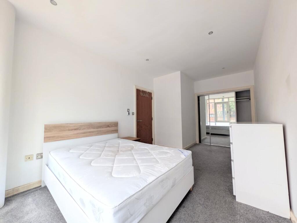 Apartment in Birmingham - More