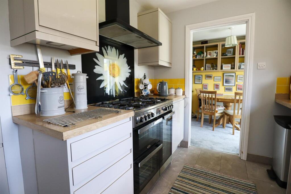 Finch Avenue, Oakham photo 4