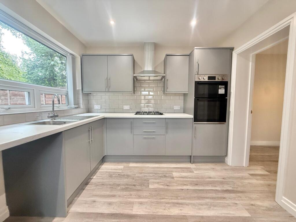 House in Tameside, Denton - View 3