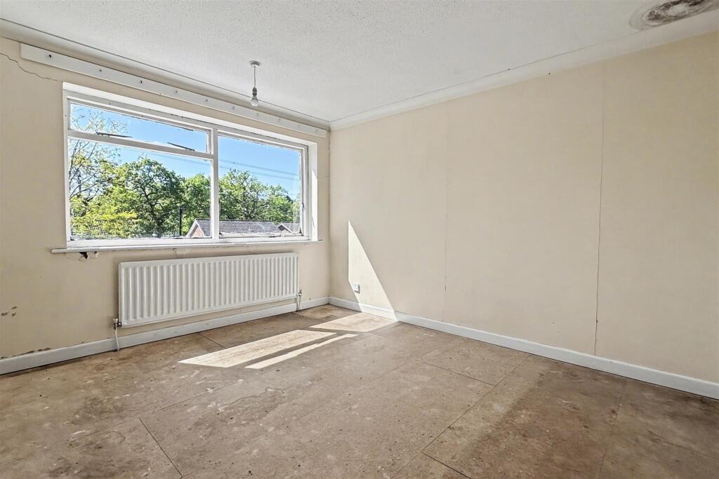Chandlers Ford photo 4