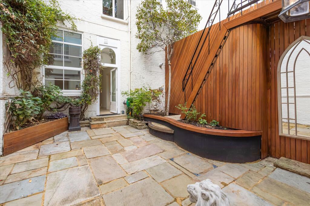 House in London, Kensington - View 4