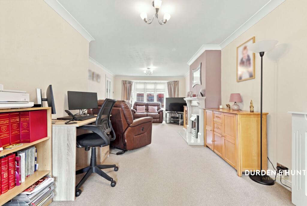 House in Romford - View 5