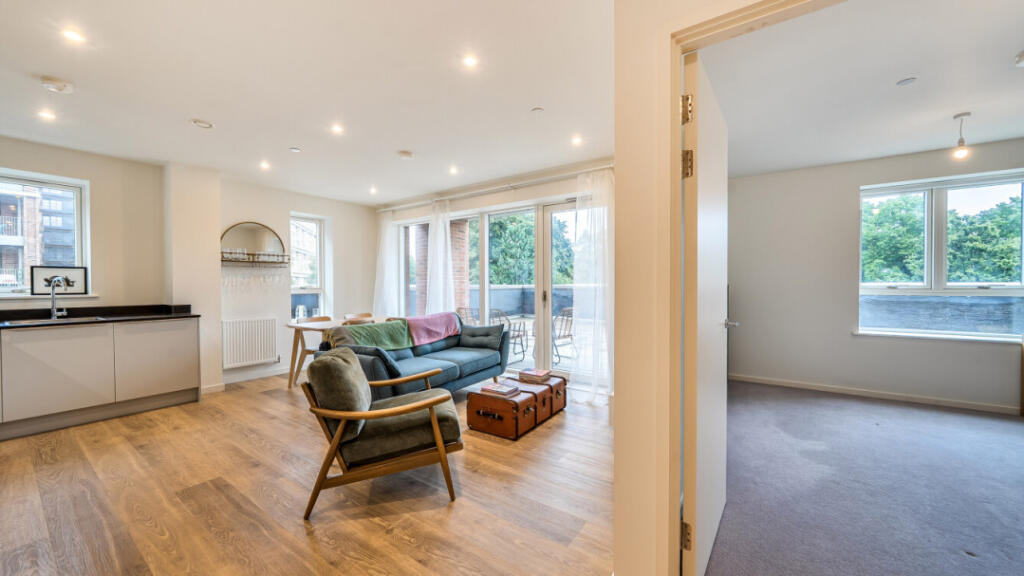 Apartment in London - View 5