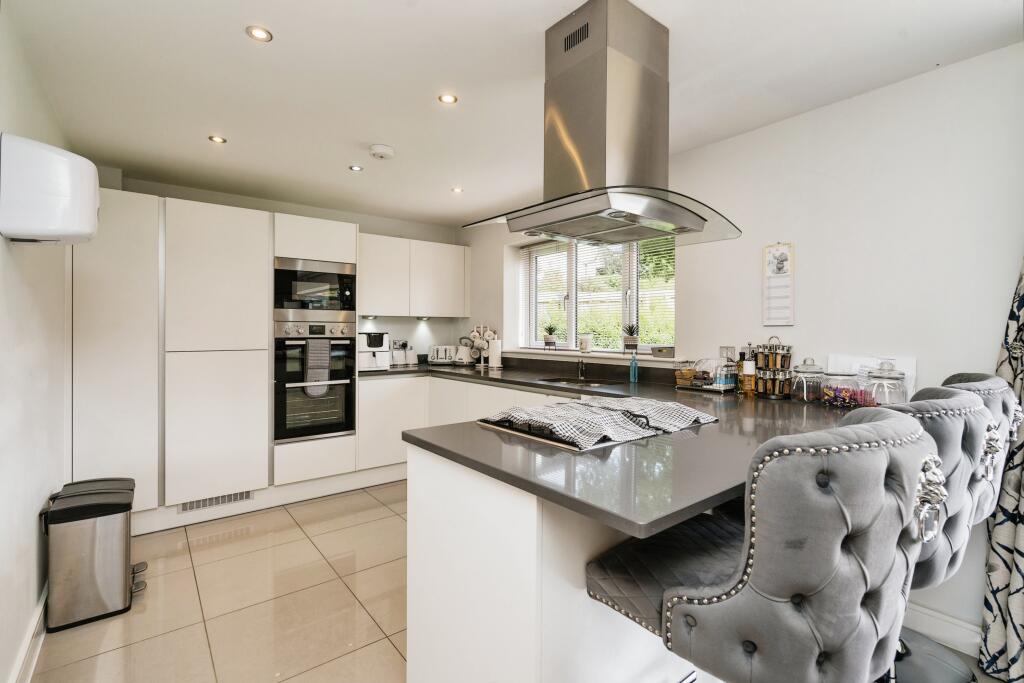 House in Bolton, Hart Common, Westhoughton - View 4