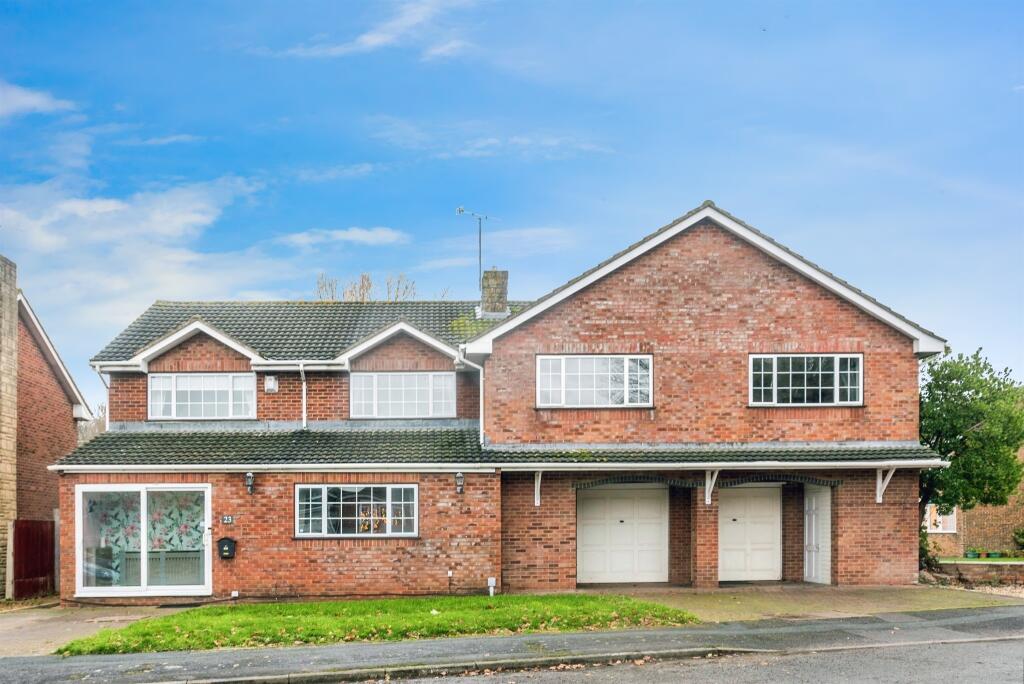 Main image of property: White Edge Moor, Swindon