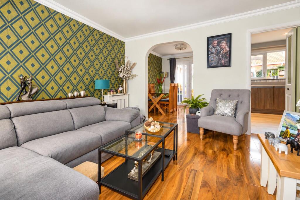 House in Wootton, Wootton Fields - View 3