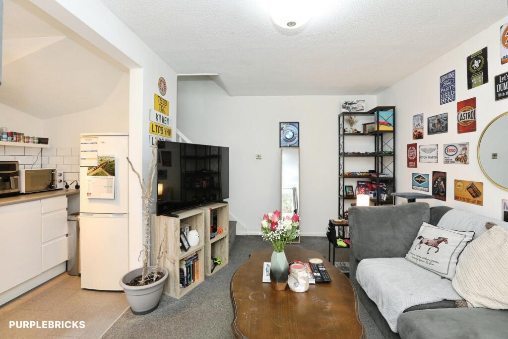 House in Tunbridge Wells, Southborough - View 2