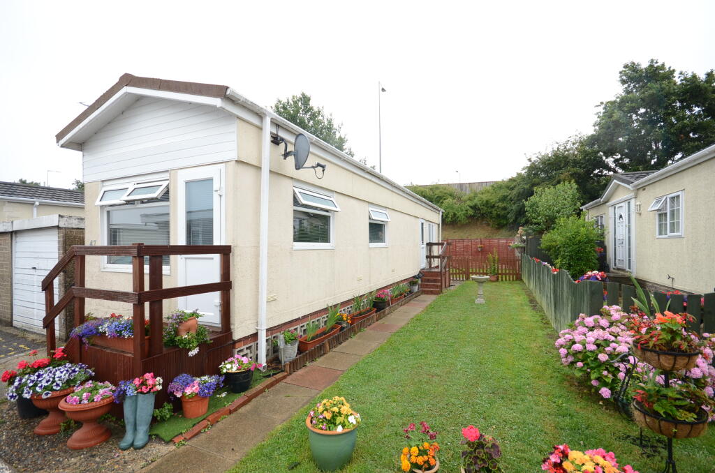 Main image of property: Mere Oak Park, Three Mile Cross, Reading, RG7