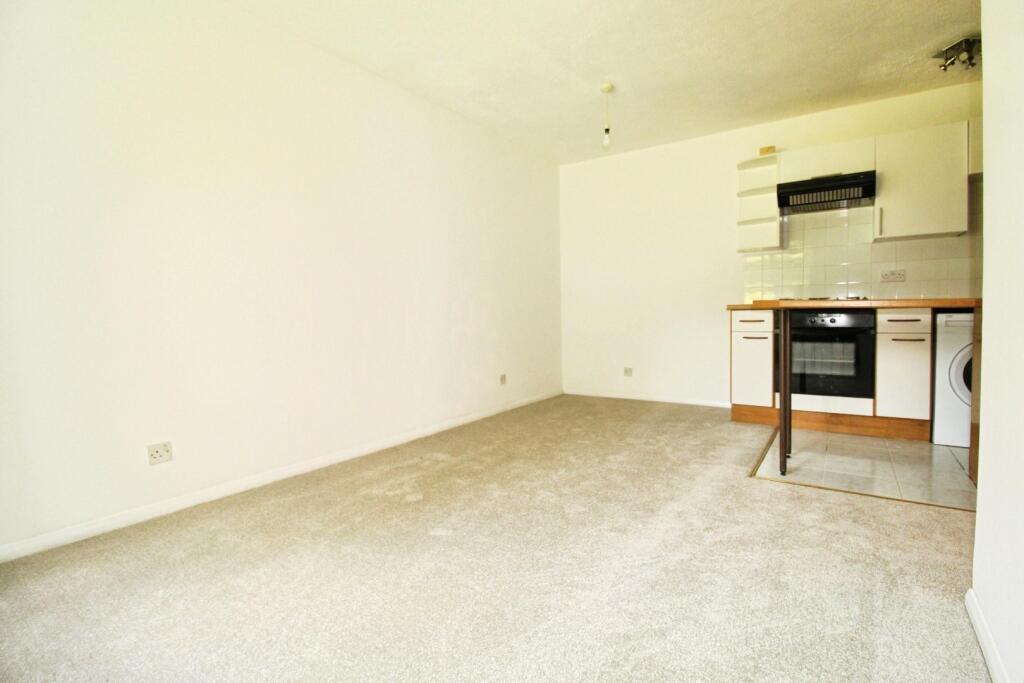Apartment in Stevenage - View 4