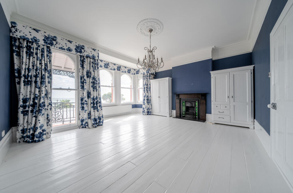 House in Brighton - View 5