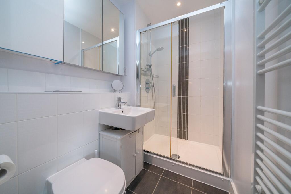 Apartment in Dacorum, Nash Mills - More