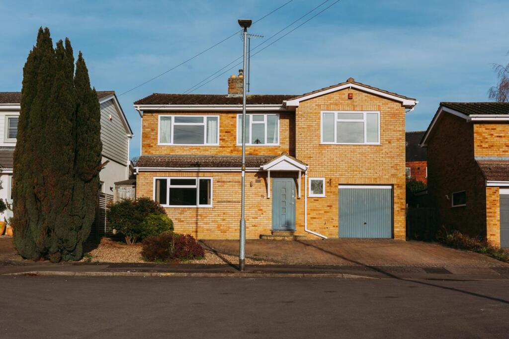 Main image of property: Northleigh Grove, Market Harborough, LE16