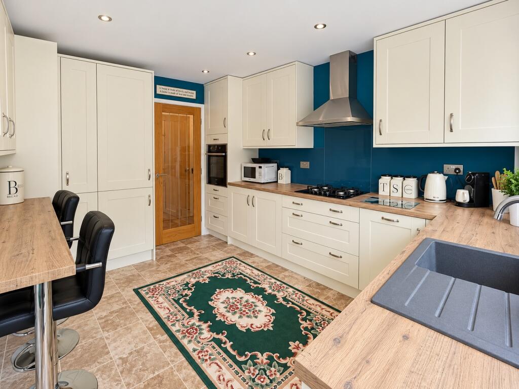 House in Lincoln - View 2