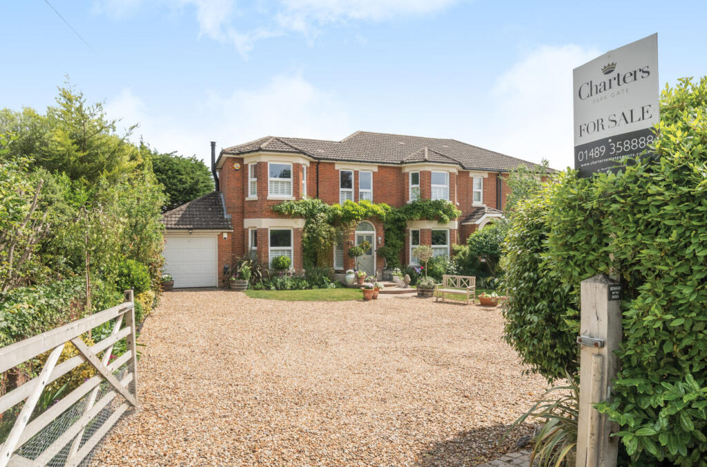 Main image of property: St. Marys Road, Netley Abbey, Hampshire, SO31