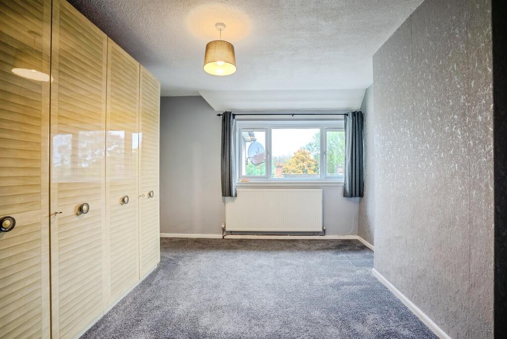 Hughes Crescent, Chepstow photo 4