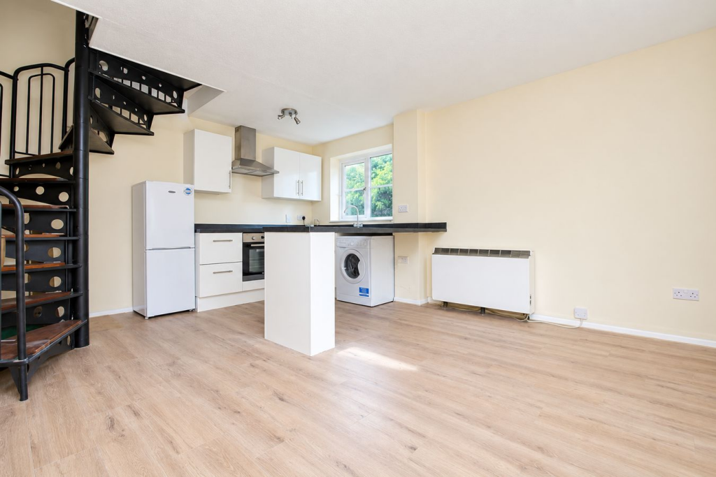 House in Spelthorne, Surrey - View 5