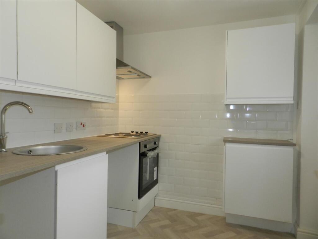 Apartment in Towcester, West Northamptonshire - View 2