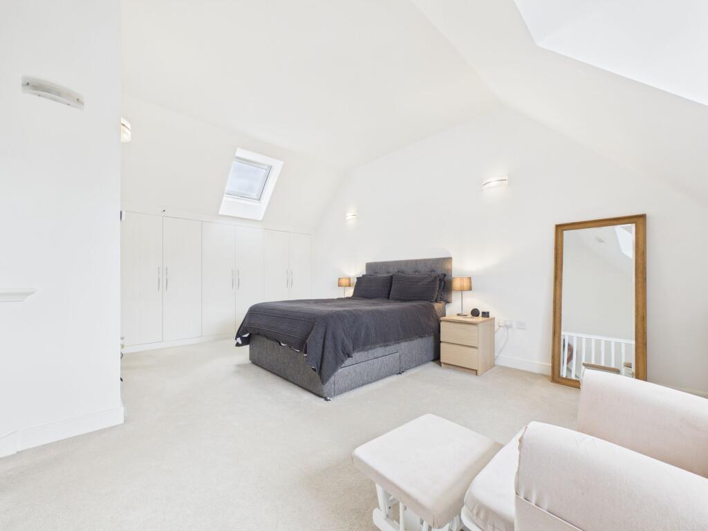 House in Reading - View 5