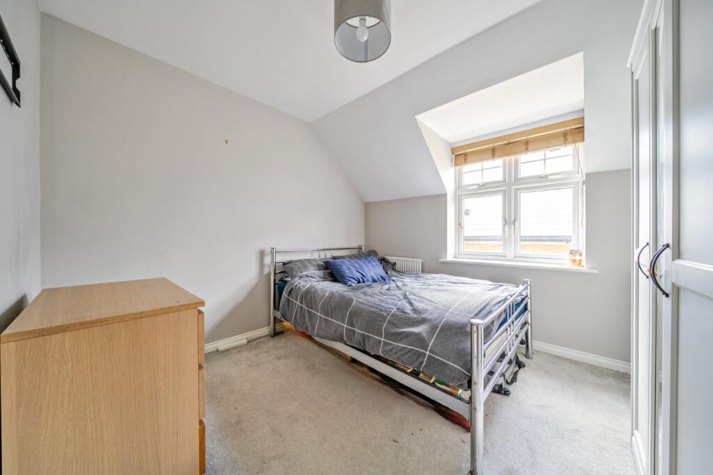 Apartment in London - More