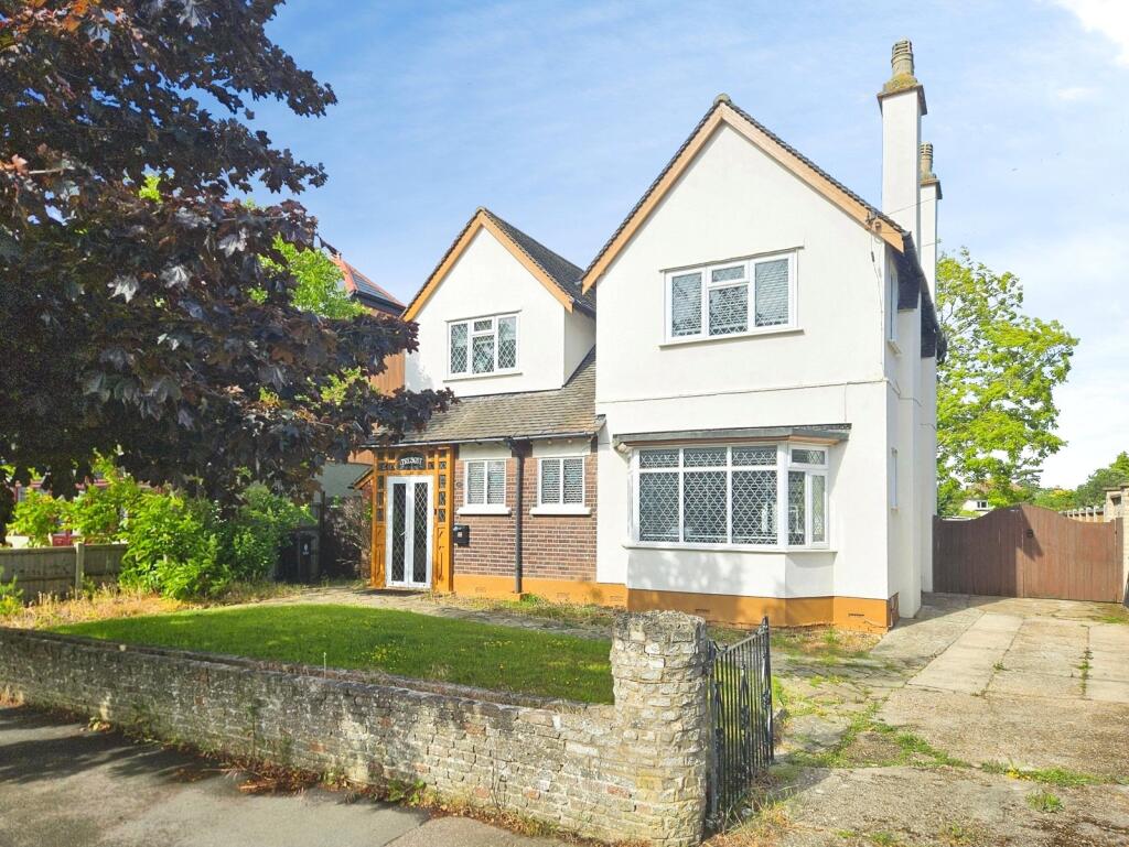 Main image of property: Southcliff Park, Clacton-on-Sea, Essex, CO15