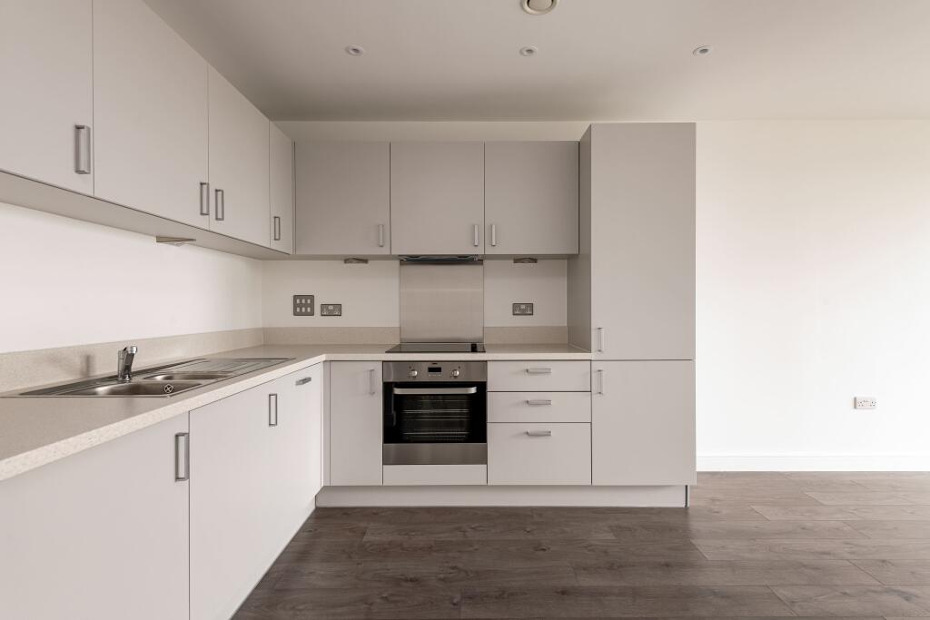 Apartment in Harrow - View 2