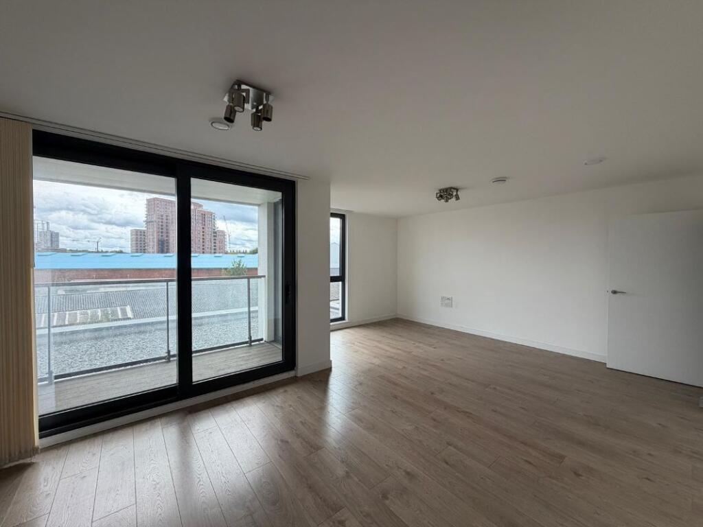 Apartment in London - More