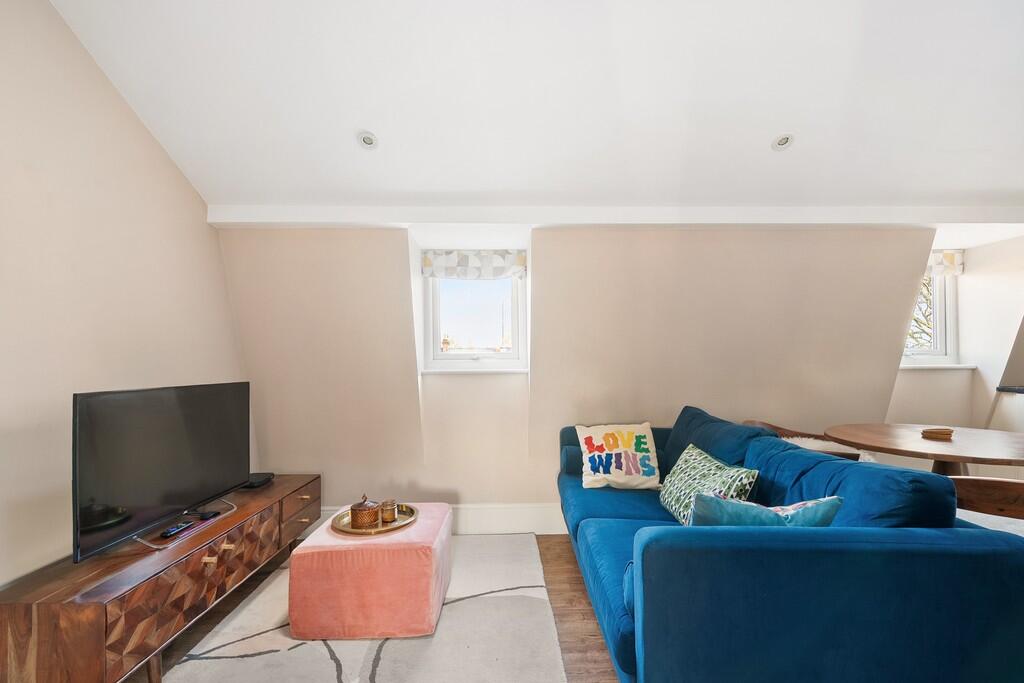Apartment in London - View 2