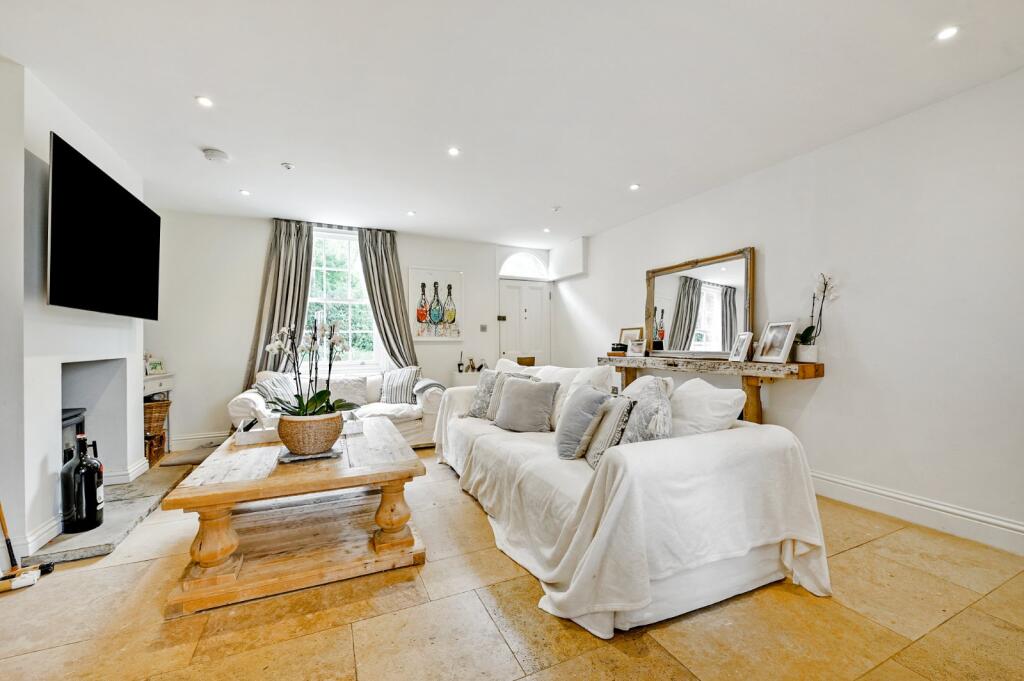 Newell Green, Warfield, Bracknell, Berkshire - View 2