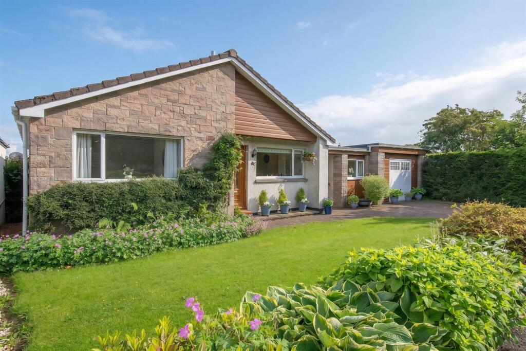 Main image of property: 21 Innerdownie Place, Dollar FK14 7BY