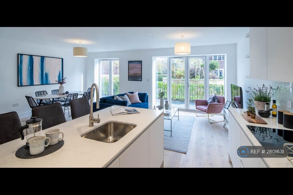 Main image of property: High Road, London, N20