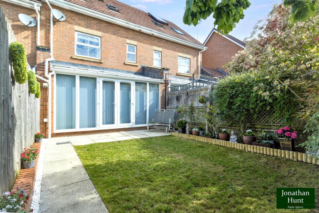 Olvega Drive, Buntingford photo 2
