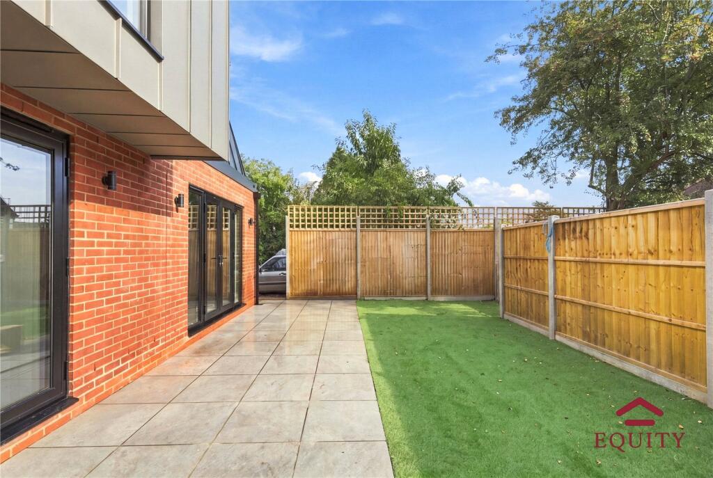 House in Enfield - View 5