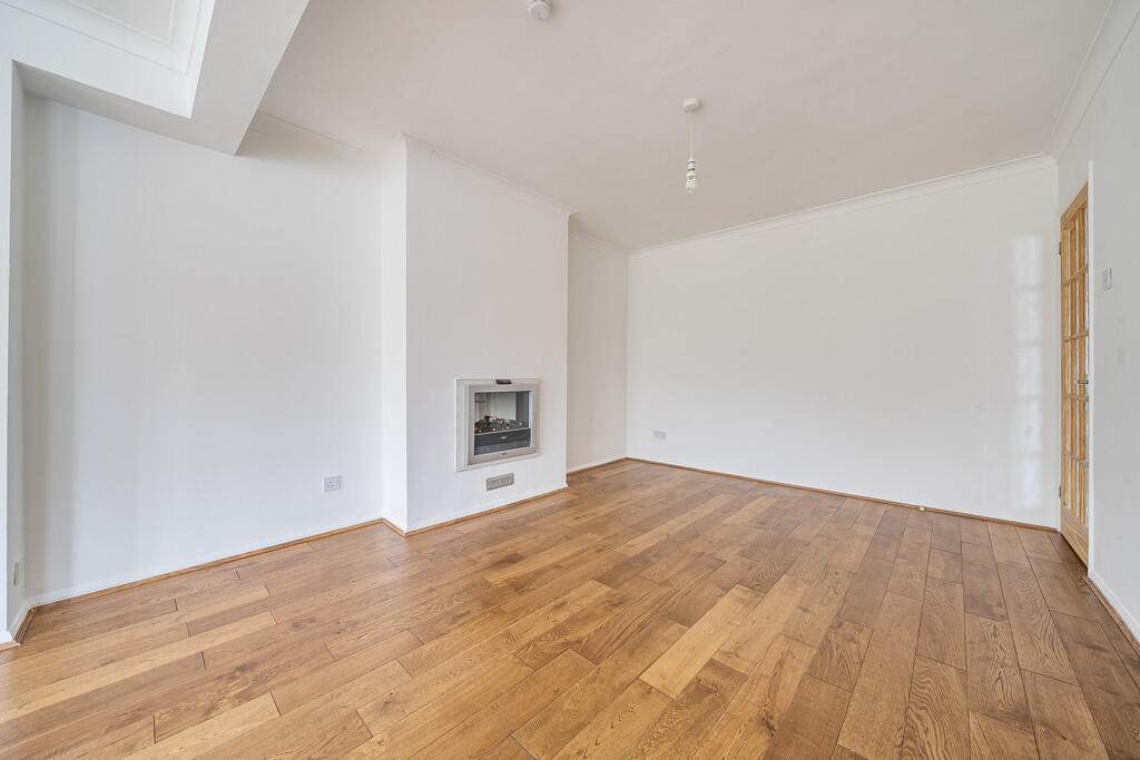 Ludsden Grove, Thame photo 4