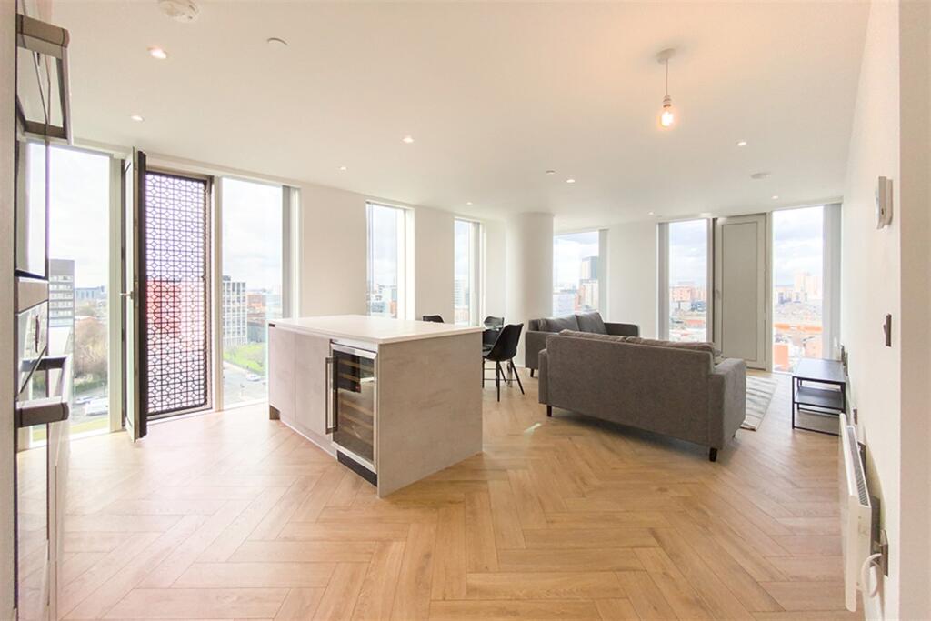 Main image of property: Elizabeth Tower, M15
