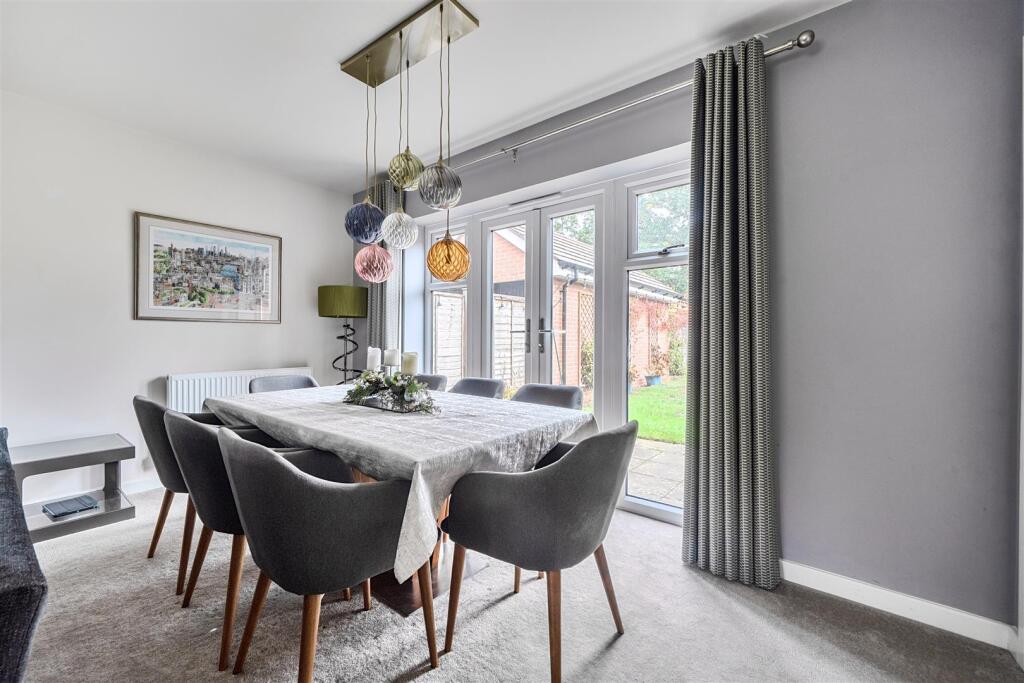 House in Sandhurst, Little Sandhurst - View 5