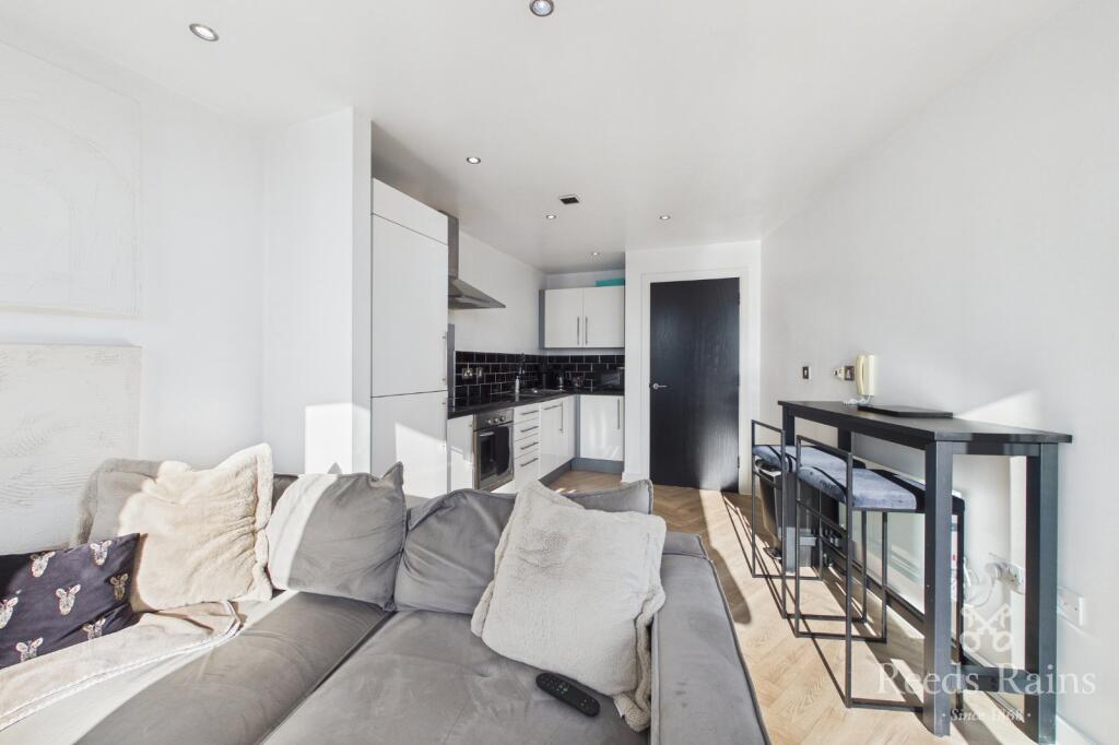 Apartment in Salford, Greater Manchester - More