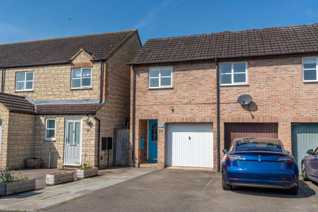 Main image of property: Merganser Drive, Bicester, Oxfordshire, OX26