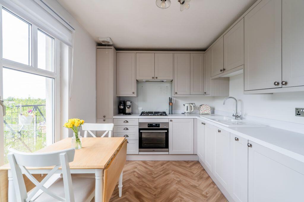 Apartment in Edinburgh - View 5